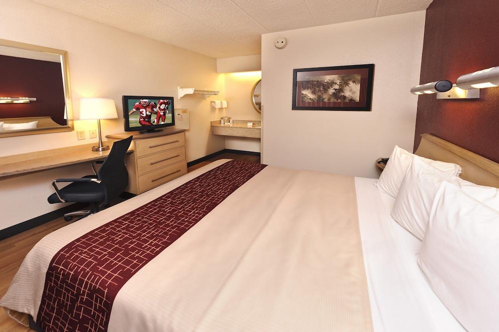 Red Roof Inn Detroit - Royal Oak/Madison Heights Bagian luar foto