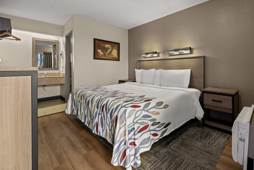 Red Roof Inn Detroit - Royal Oak/Madison Heights Bagian luar foto
