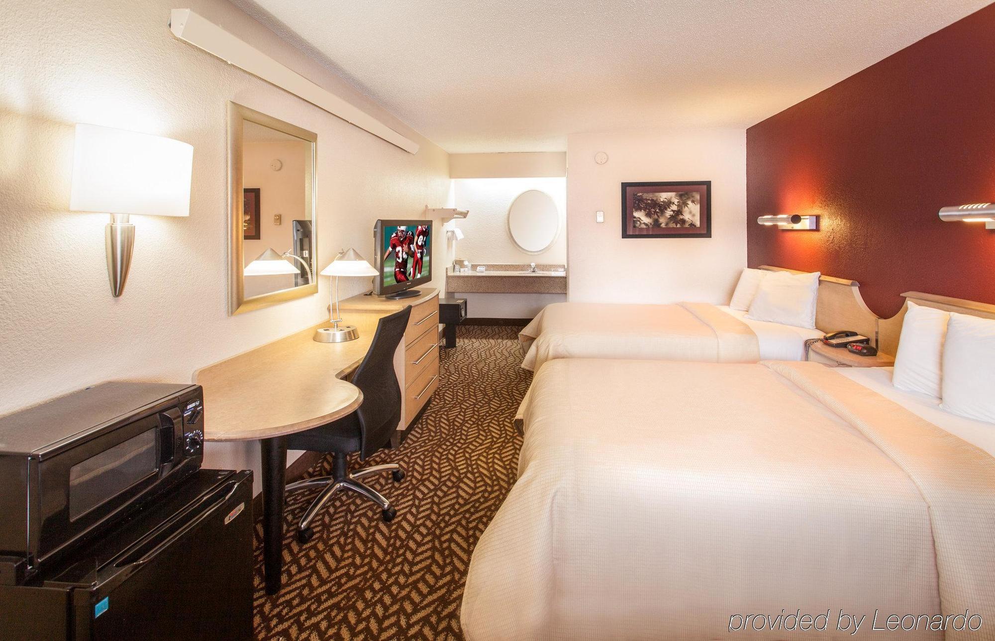 Red Roof Inn Detroit - Royal Oak/Madison Heights Bagian luar foto
